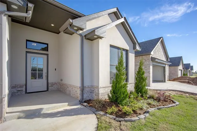 Photo 4 — 3021 SW 133rd Terrace, Oklahoma City, OK 73170