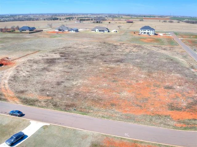 Photo 7 — 22823 Tuscan Estates Drive, Edmond, OK 73025