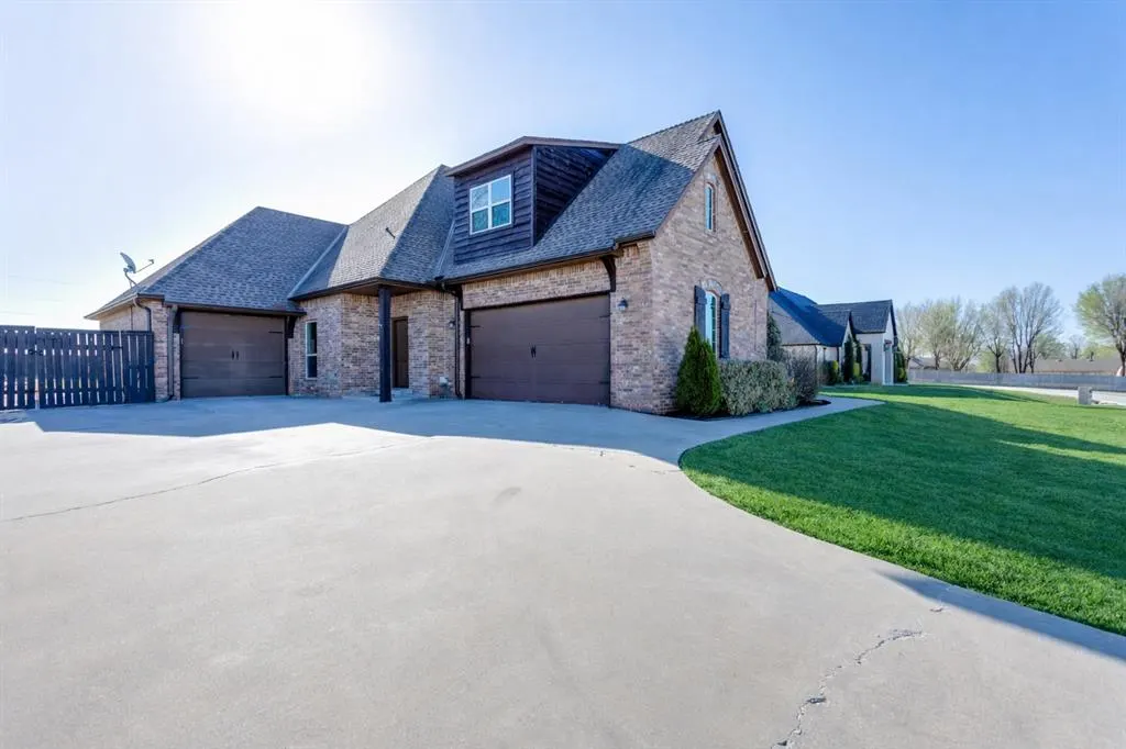 Photo 2 — 3460 Stanton Drive, Newcastle, OK 73065