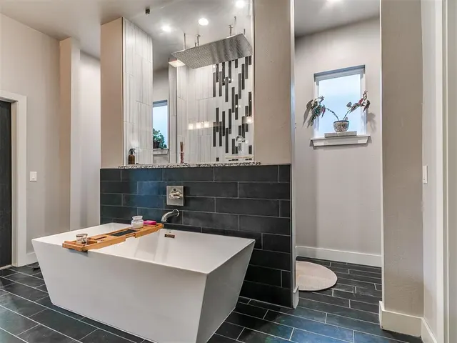 Photo 6 — 604 Maple Hill Road, Norman, OK 73069