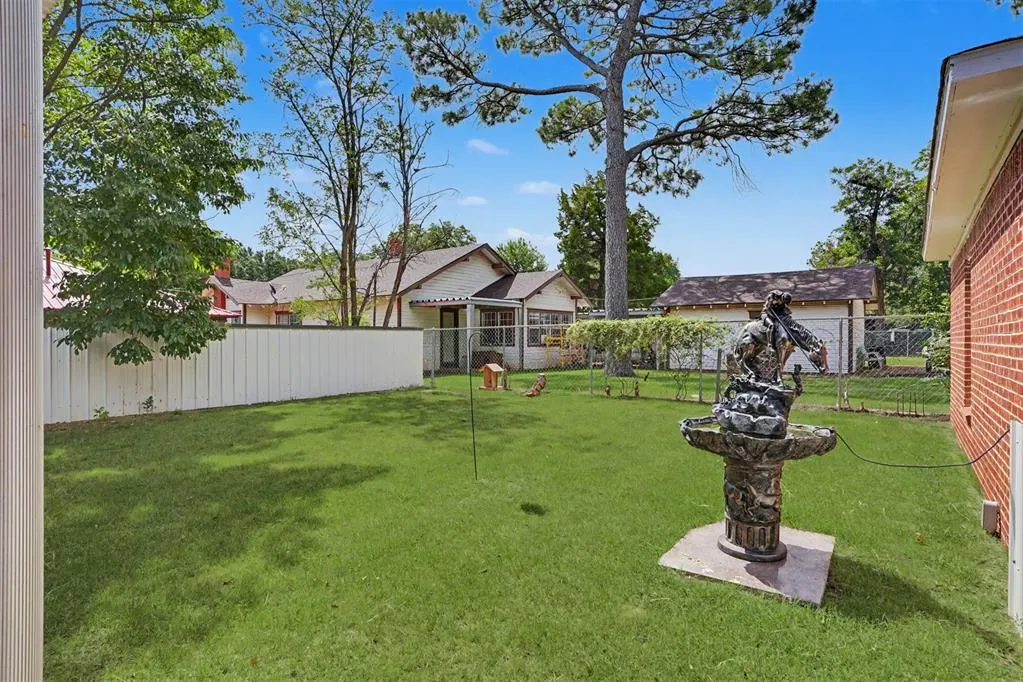 Photo 34 — 408 W Taylor Street, Mangum, OK 73554