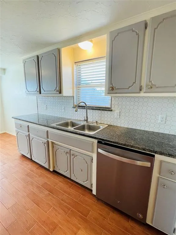 Photo 7 — 1016 SW 99th Place, Oklahoma City, OK 73139