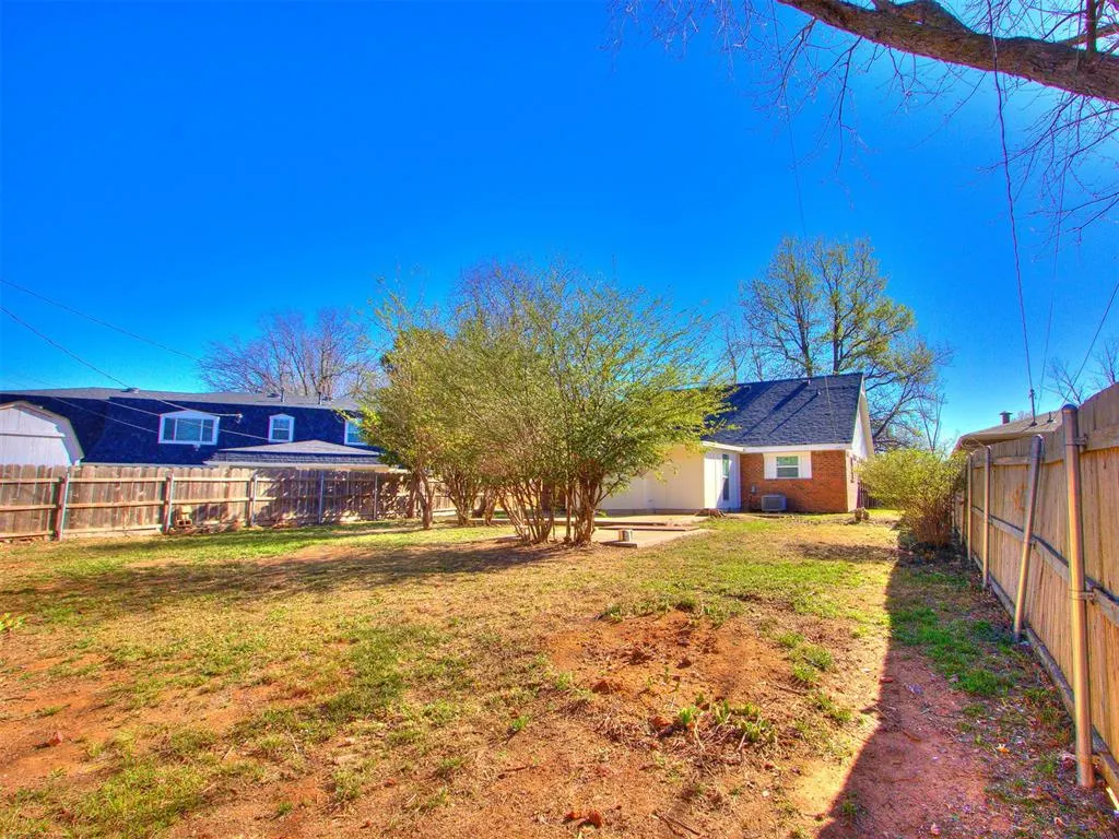 Photo 6 — 624 Reed Avenue, Norman, OK 73071