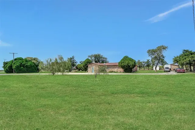 Photo 4 — 20449 E County Road 159 Road, Altus, OK 73521