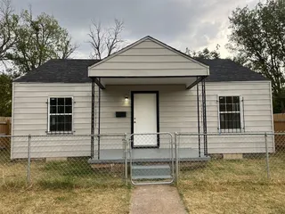 Sold home at 106 SW 18th Street
