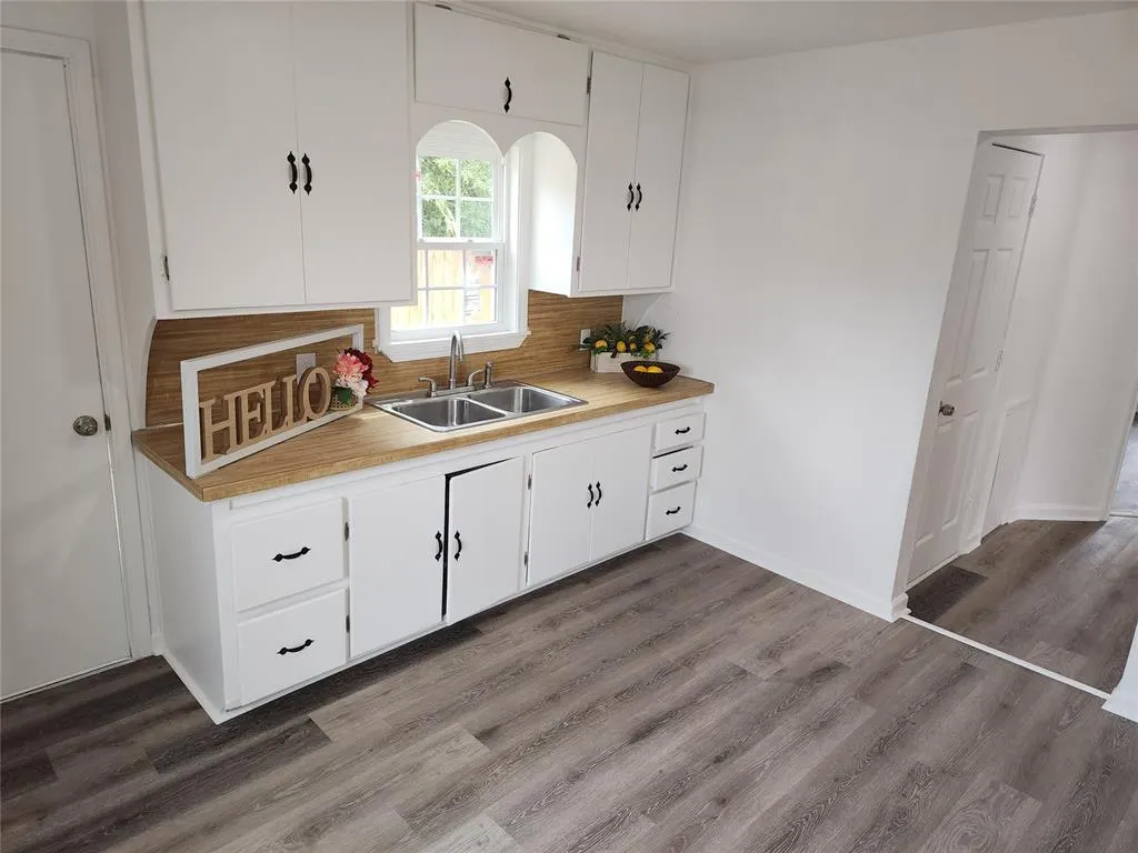 Photo 3 — 106 SW 18th Street, Lawton, OK 73501