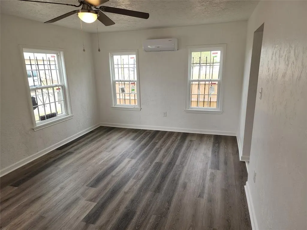 Photo 10 — 106 SW 18th Street, Lawton, OK 73501