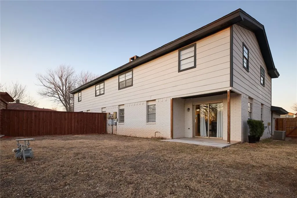 Photo 3 — 7201 Galahad Circle, Oklahoma City, OK 73132