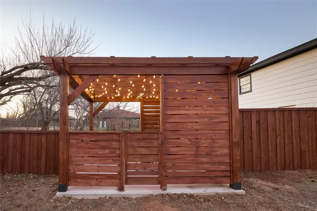 Photo 5 — 7201 Galahad Circle, Oklahoma City, OK 73132