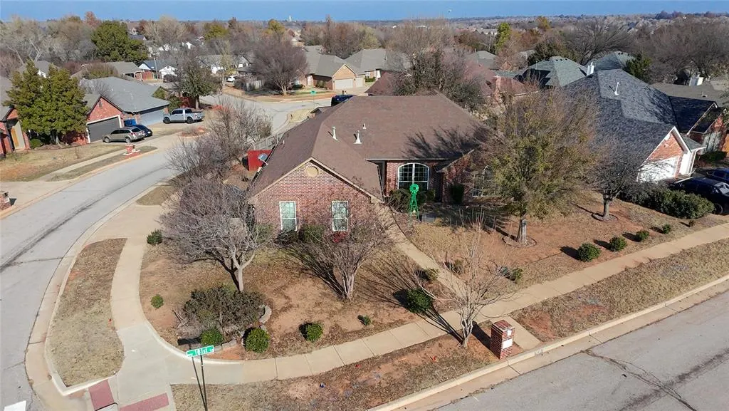 Photo 5 — 1221 NW 181st Street, Edmond, OK 73003
