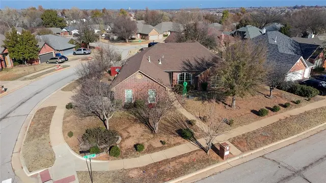 Photo 5 — 1221 NW 181st Street, Edmond, OK 73003
