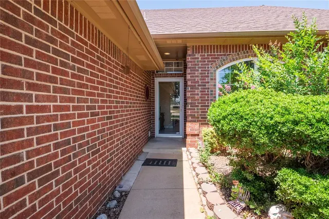 Photo 3 — 1221 NW 181st Street, Edmond, OK 73003