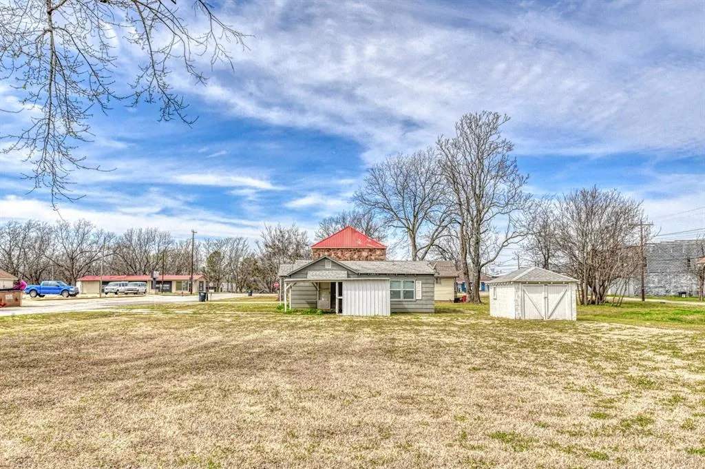 Photo 22 — 610 Loy Street, Meeker, OK 74855