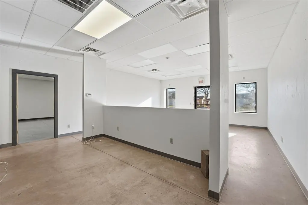 Photo 18 — 416 N 4th Street, Clinton, OK 73601
