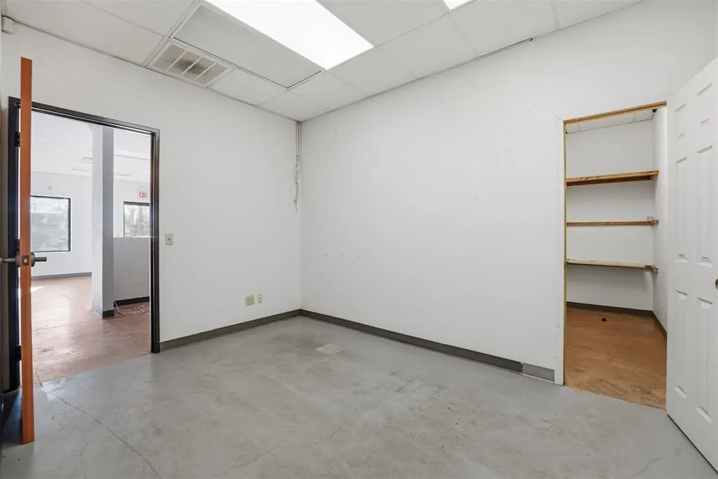 Photo 23 — 416 N 4th Street, Clinton, OK 73601