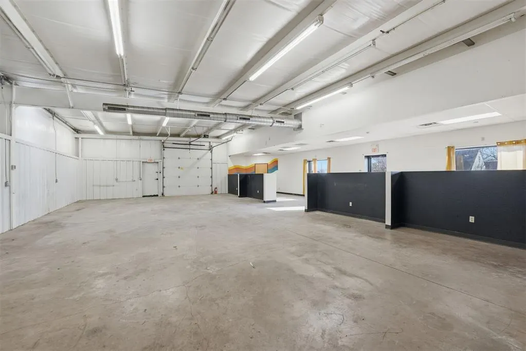 Photo 29 — 416 N 4th Street, Clinton, OK 73601
