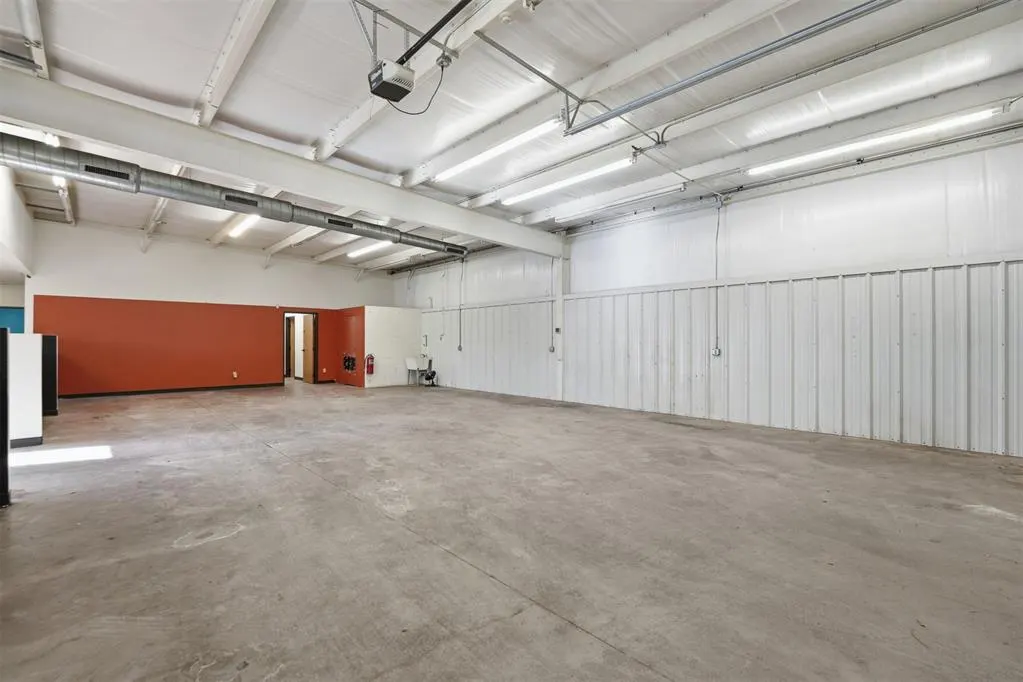Photo 32 — 416 N 4th Street, Clinton, OK 73601