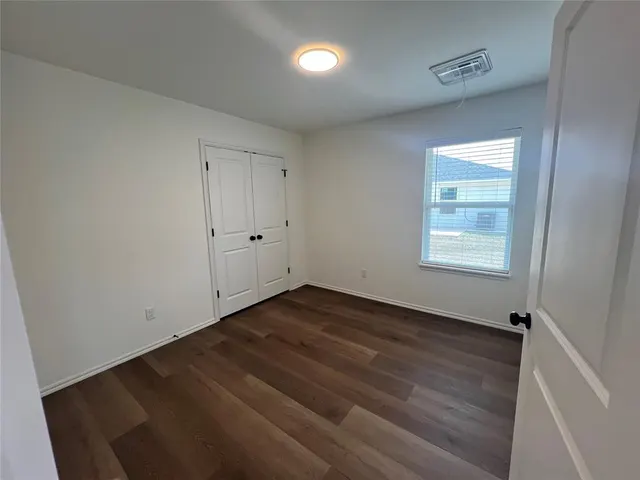 Photo 8 — 206 Mason Court, Yukon, OK 73099