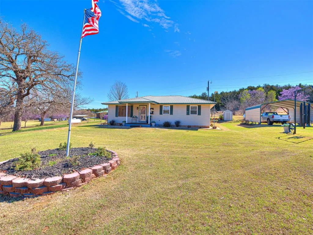 Photo 2 — 23155 County Street 2590, Binger, OK 73009