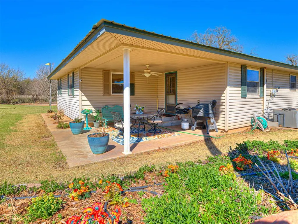 Photo 33 — 23155 County Street 2590, Binger, OK 73009