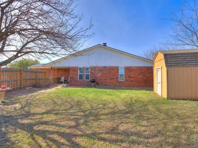 Photo 5 — 1814 N Crawford Avenue 1816, Norman, OK 73069