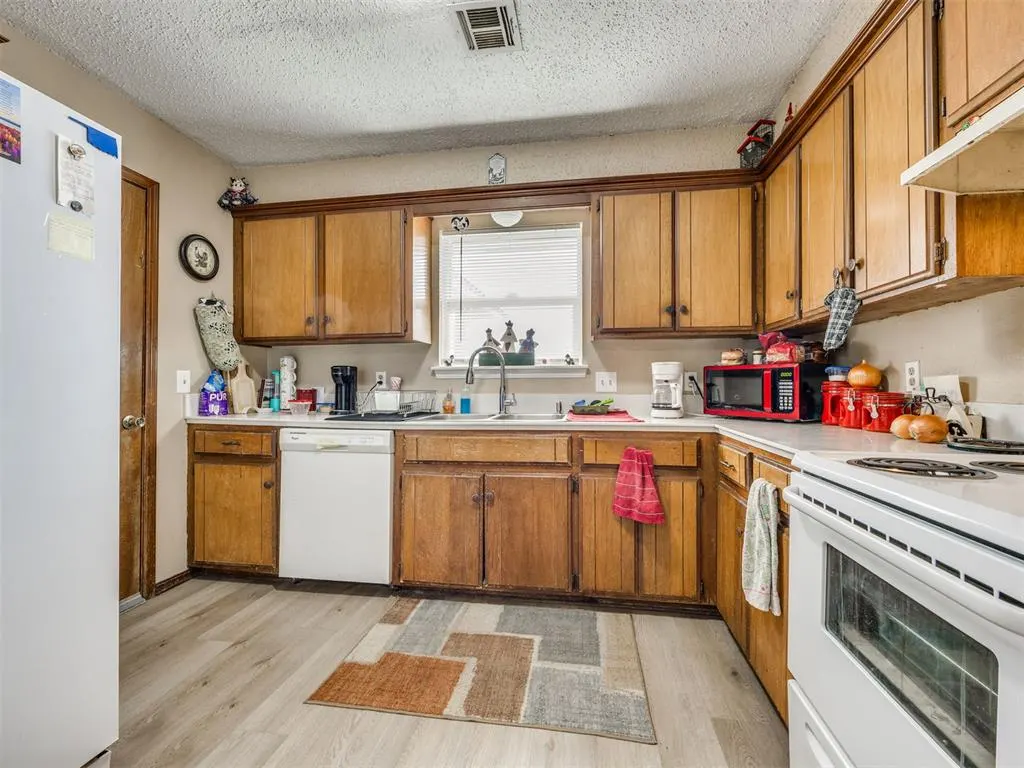 Photo 15 — 1814 N Crawford Avenue 1816, Norman, OK 73069
