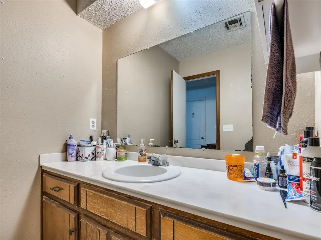 Photo 19 — 1814 N Crawford Avenue 1816, Norman, OK 73069