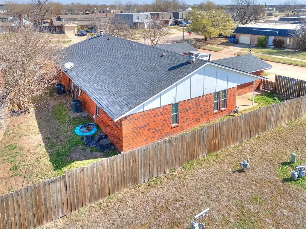 Photo 34 — 1814 N Crawford Avenue 1816, Norman, OK 73069