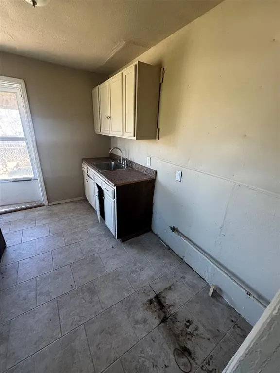 Photo 5 — 1522 NE 10th Street, Oklahoma City, OK 73117