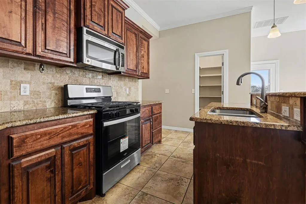 Photo 7 — 8021 NW 159th Street, Edmond, OK 73013