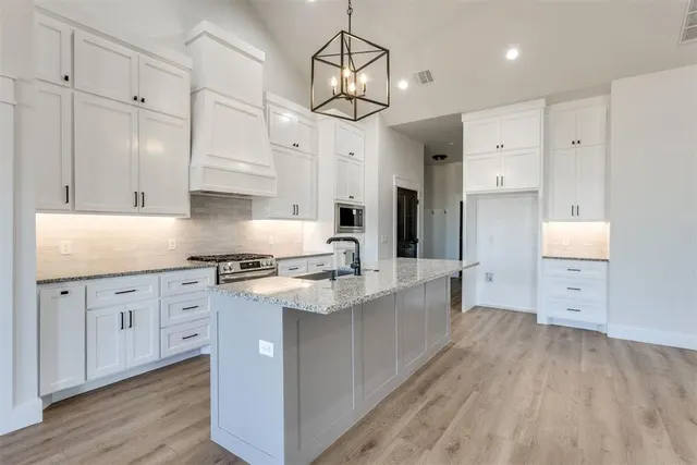 Photo 3 — 2233 SW 160th Street, Oklahoma City, OK 73170