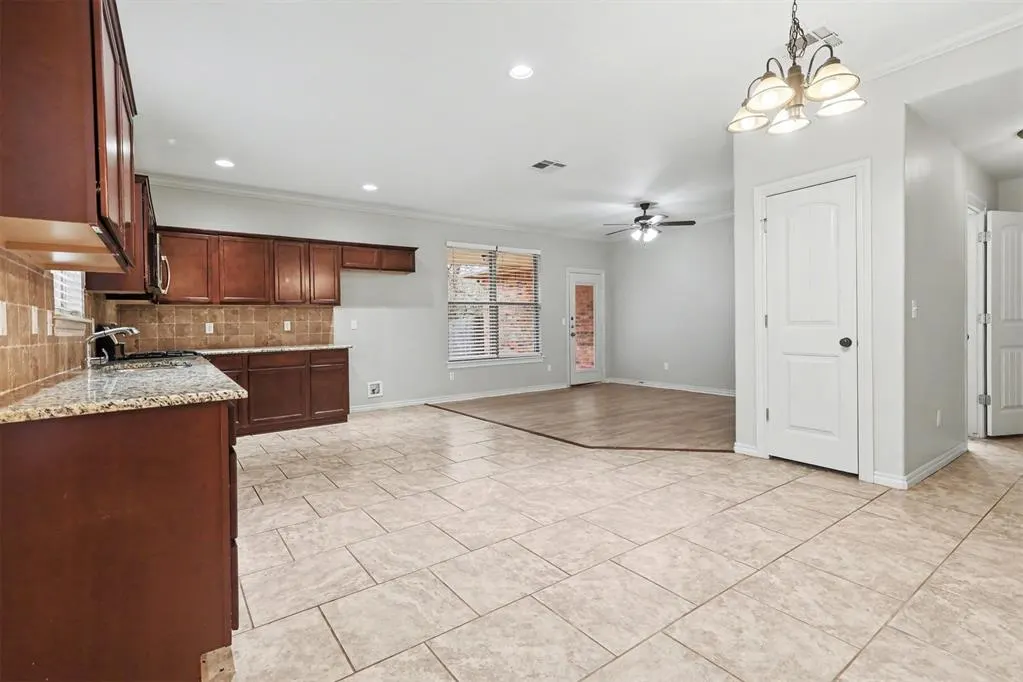 Photo 4 — 1826 NE 135th Street, Oklahoma City, OK 73131