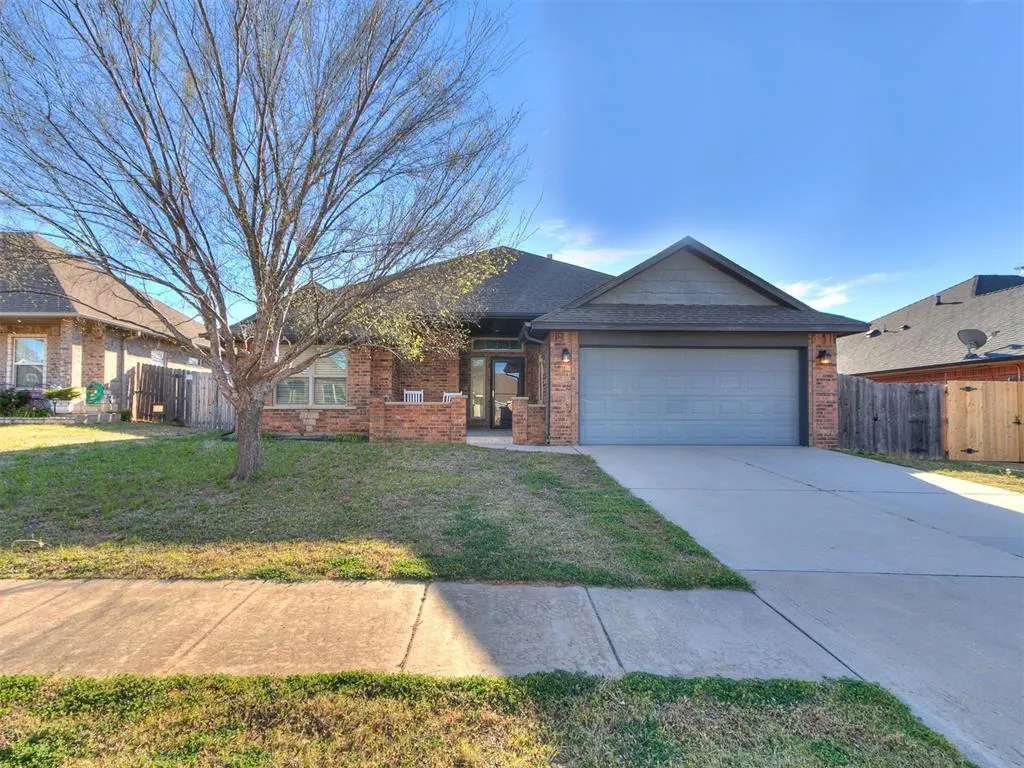 Front exterior — 712 S Patterson Drive, Moore, OK 73160