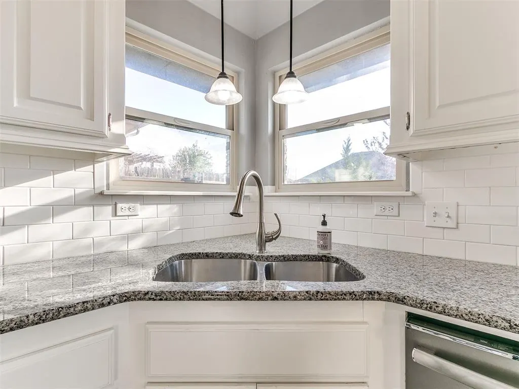 Photo 14 — 712 S Patterson Drive, Moore, OK 73160