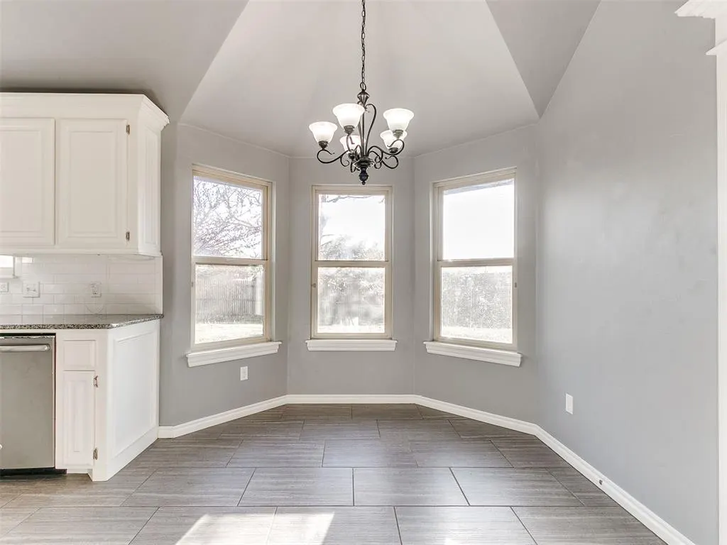 Photo 15 — 712 S Patterson Drive, Moore, OK 73160