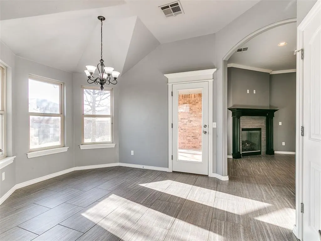 Photo 16 — 712 S Patterson Drive, Moore, OK 73160
