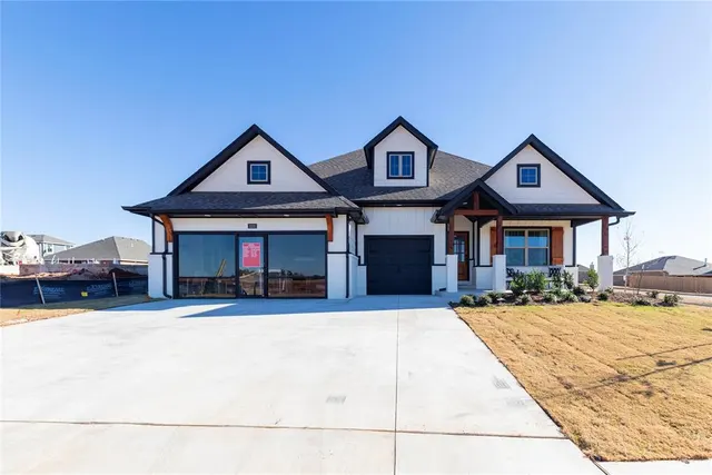 Photo 2 — 3232 Poppey Lane, Edmond, OK 73012