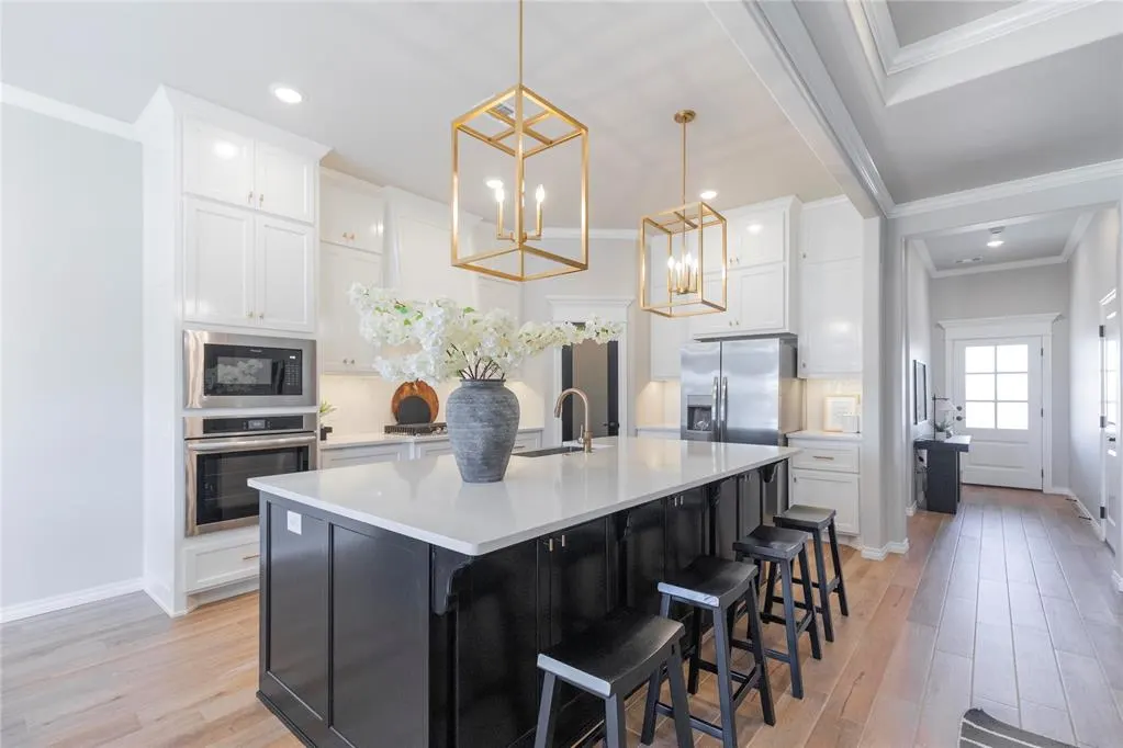 Photo 4 — 3232 Poppey Lane, Edmond, OK 73012