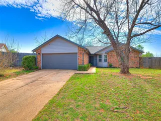 Sold home at 1416 Huntington Drive