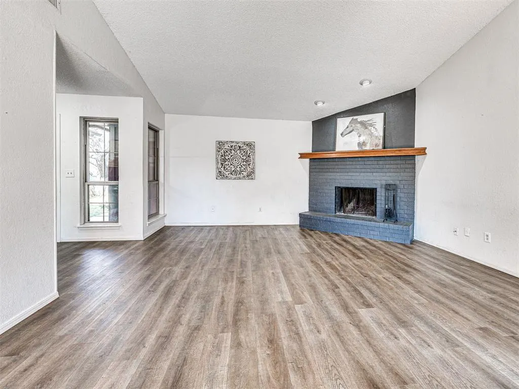 Photo 2 — 1416 Huntington Drive, Edmond, OK 73012