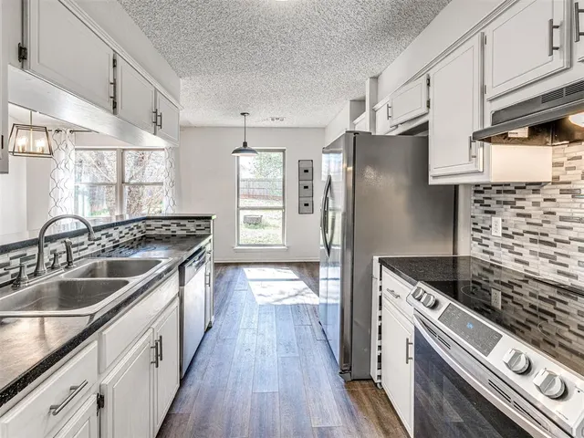 Photo 3 — 1416 Huntington Drive, Edmond, OK 73012