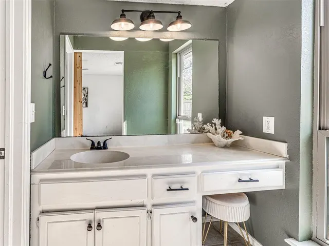 Photo 5 — 1416 Huntington Drive, Edmond, OK 73012