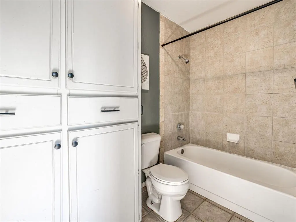 Photo 6 — 1416 Huntington Drive, Edmond, OK 73012