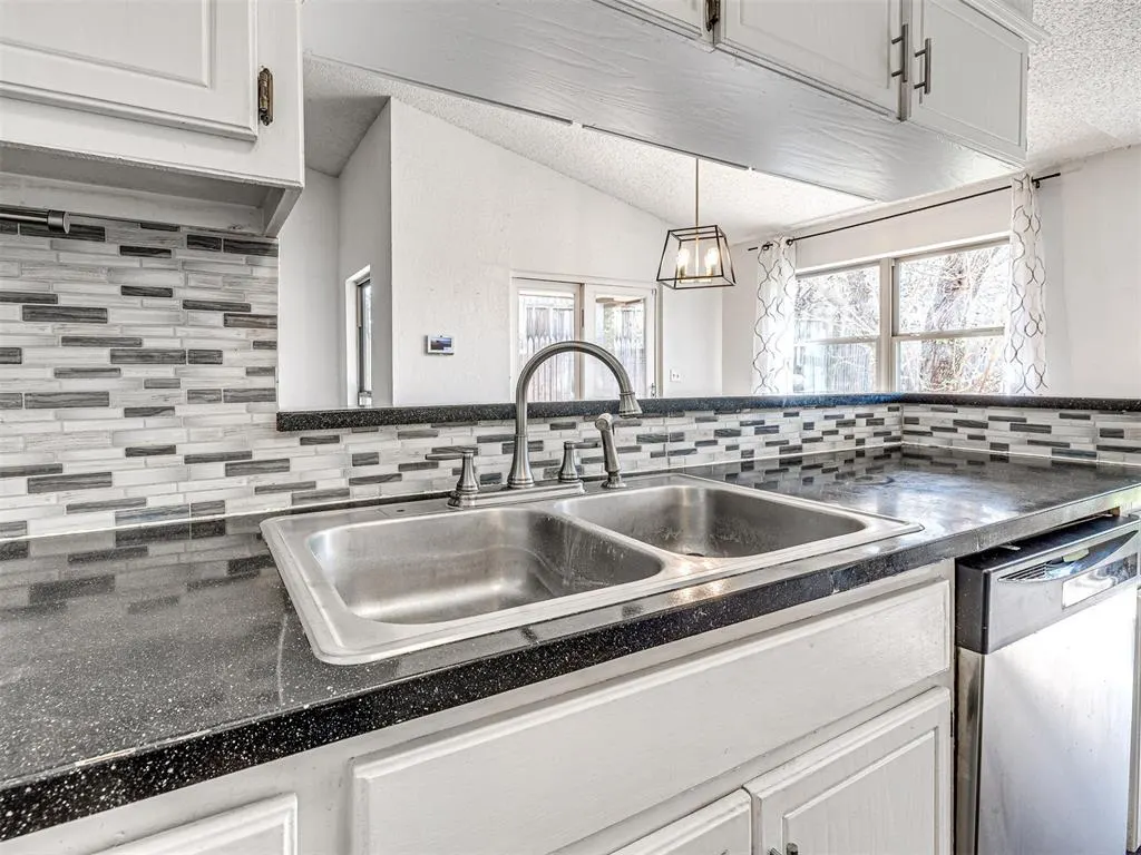 Photo 19 — 1416 Huntington Drive, Edmond, OK 73012