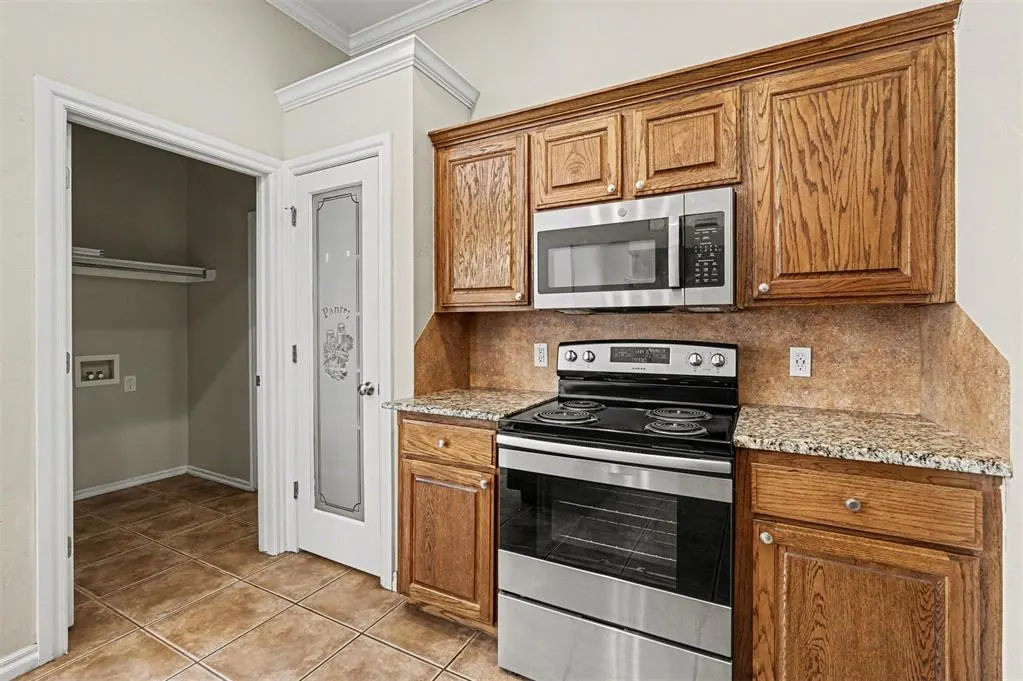 Photo 12 — 2912 Danielle Terrace, Moore, OK 73160