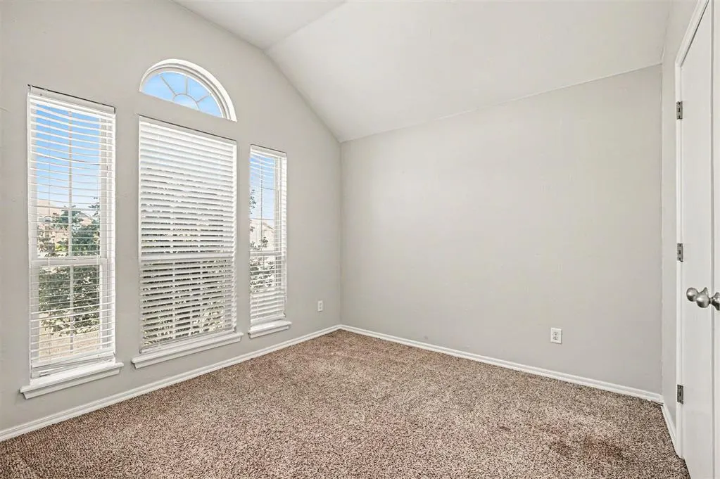 Photo 18 — 2912 Danielle Terrace, Moore, OK 73160