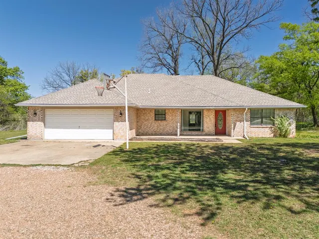 Front exterior — 39408 Hazel Dell Road, Shawnee, OK 74804