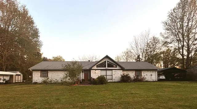 Front exterior — 402 Elm Street, Broken Bow, OK 74728