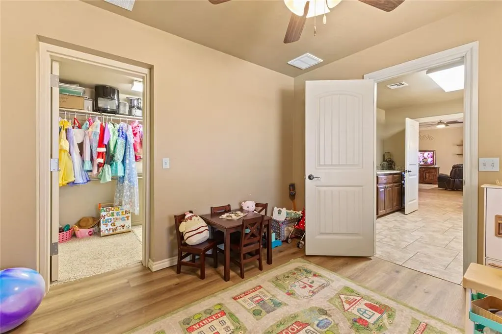 Photo 18 — 2101 Stratta Drive, Weatherford, OK 73096