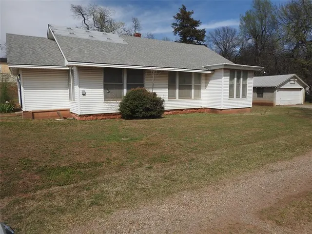 Photo 2 — 1428 N Bryant Avenue, Oklahoma City, OK 73117